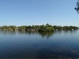 16 W Island Ct, Homosassa, FL 34448