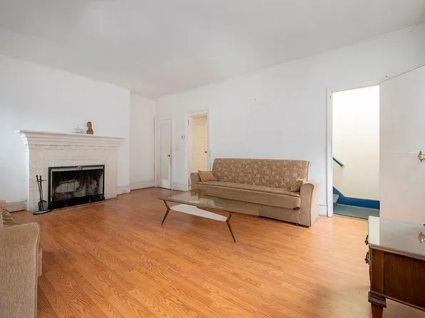 33-42 87th St, Jackson Heights, NY 11372