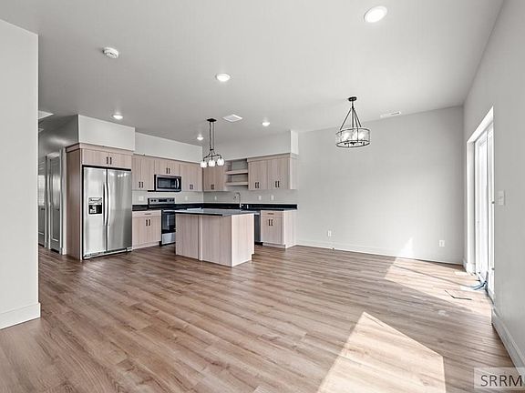 2nd image of 2764 Derrald Ave