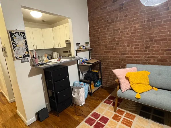 348 E 89th St APT 3W, New York, NY 10128