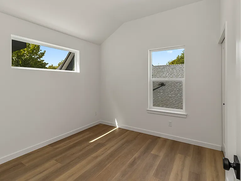 820 S Sullivan St #B — Photo 21