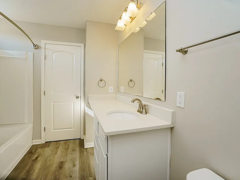 259 Glen Crossing Dr — Photo 15