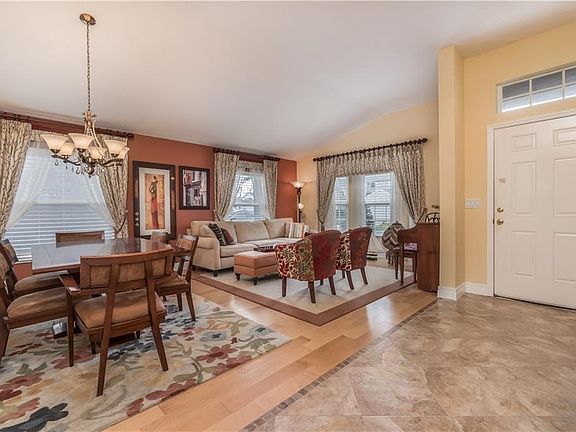 3rd image of 2622 Rosehaven Dr