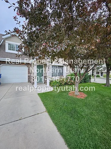 1419 S Blossom Ln Photo 1
