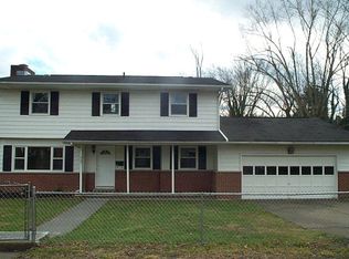 305 W Wiseman Ave, Fayetteville, WV 25840