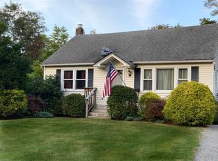 33 Newins St, Center Moriches, NY 11934