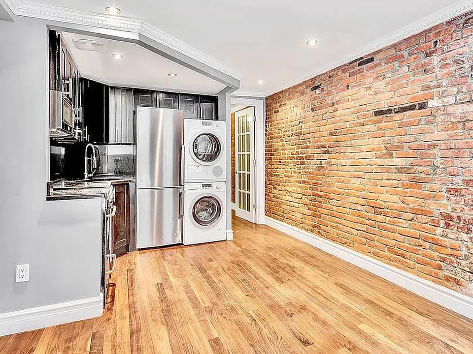 2nd image of 218 Avenue A APT 1RS