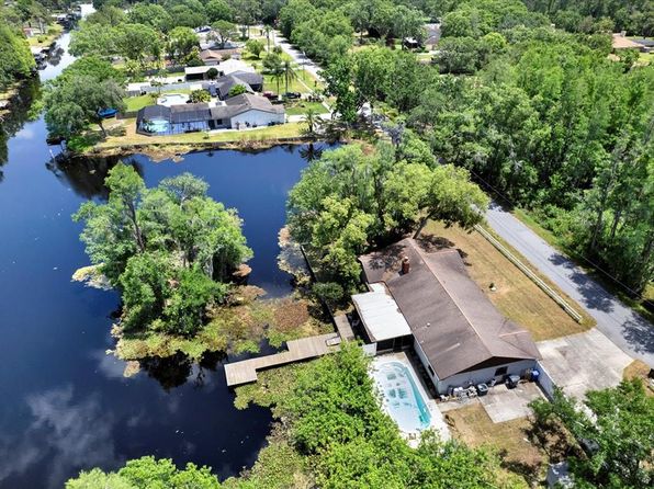 1015 Lorena Rd, Lutz, FL 33548