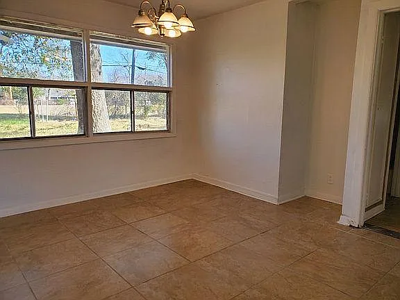 3 bed, 1435 sqft, $1,395 — Photo 3