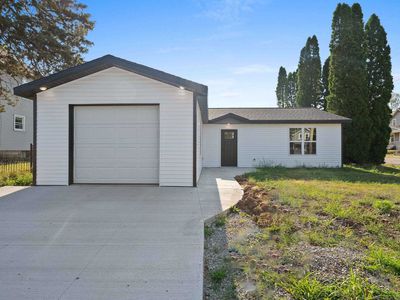 1006 N Sawyer St, Oshkosh, WI, 54902