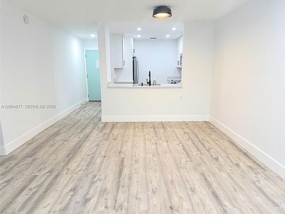 5th image of 11259 SW 88th St #204H