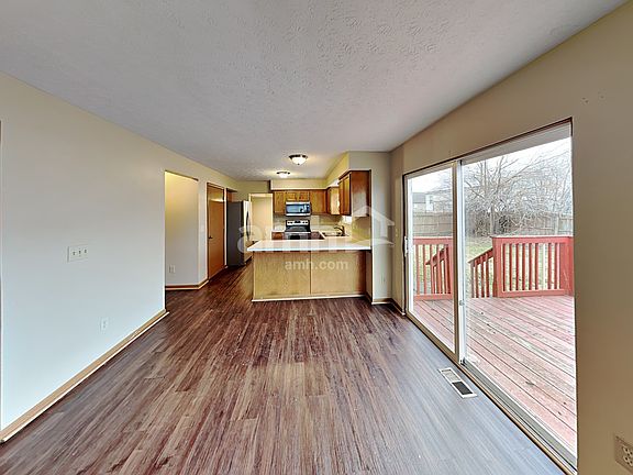 5th image of 2624 Admiral Dr