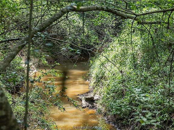 4th image of Weber Rd