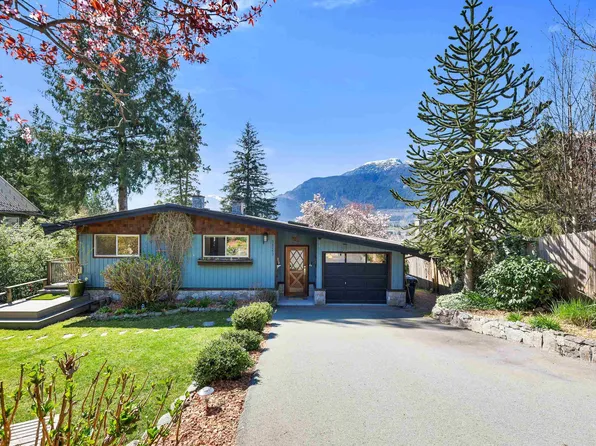 38263 View Pl, Squamish, BC V8B 0X6