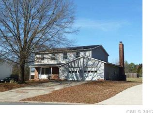 8110 Beechwood Trl, Charlotte, NC 28226