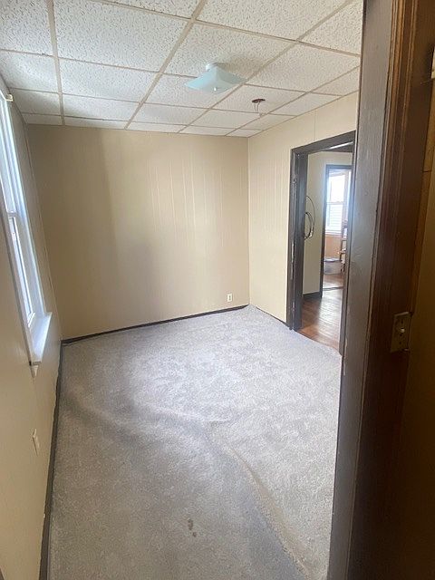 Front bedroom 9x11' plus 4x5' closet