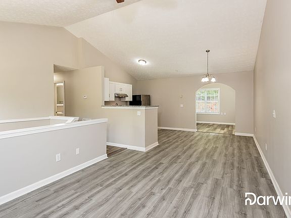 5th image of 4139 Valley Glen Dr