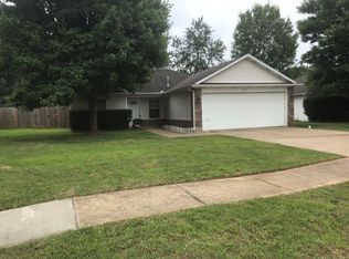 814 E Olrich St, Rogers, AR 72756