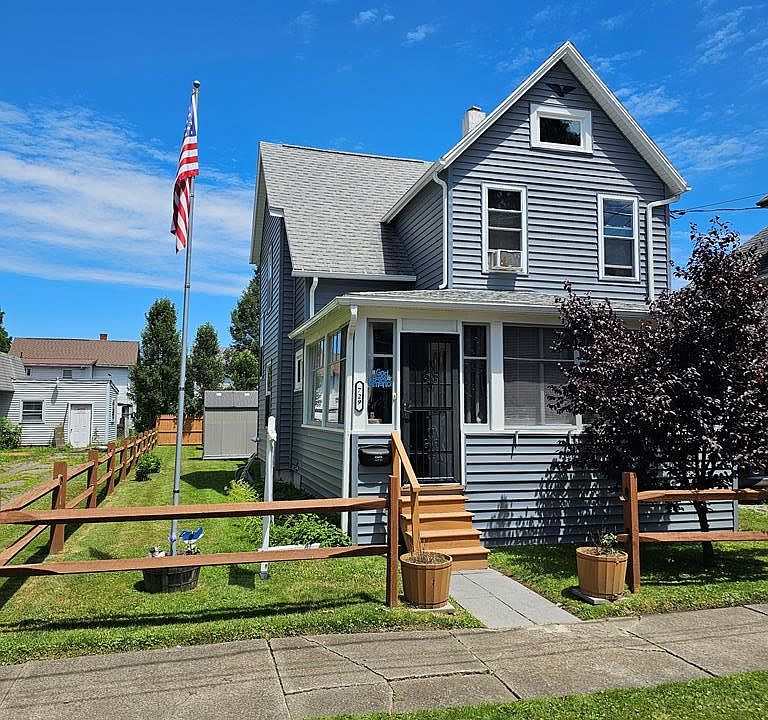 1st image of 729 Seneca Pl