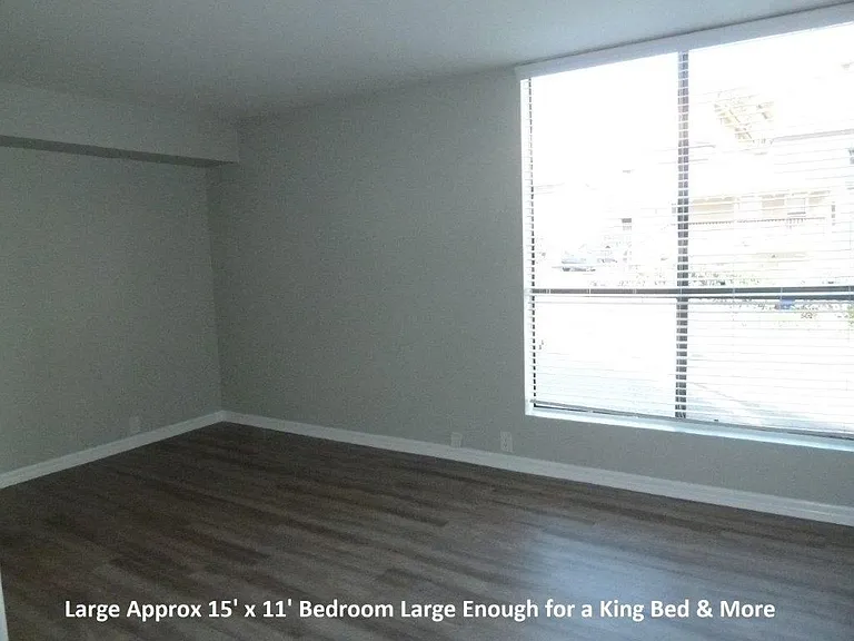 2015 Robinson Ave #4 — Photo 8