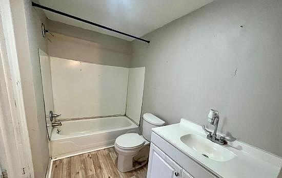 2nd image of 112 2nd St