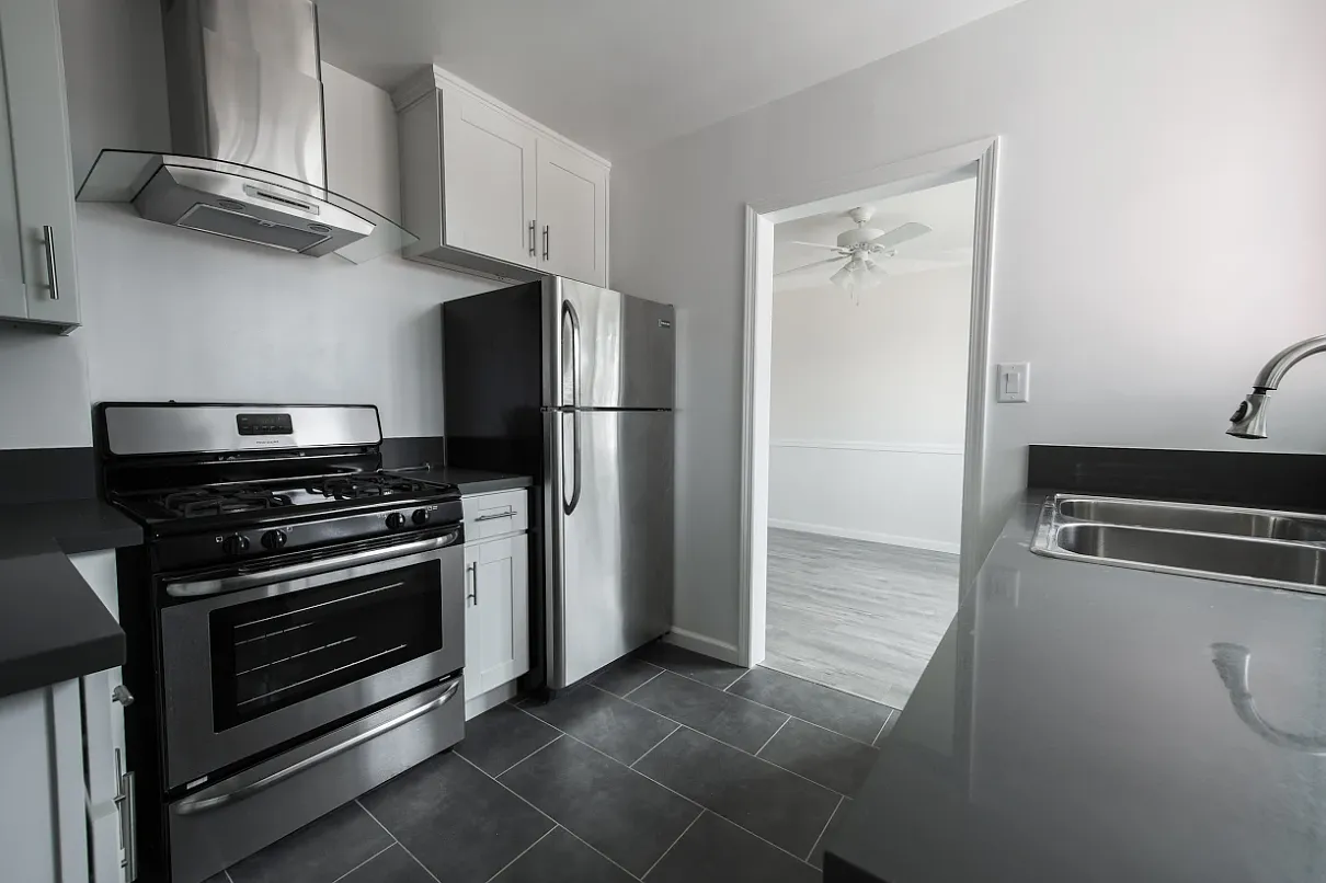Completely Remodeled 2 Bed 1 Bath in the heart of Mid-City! — Photo 1