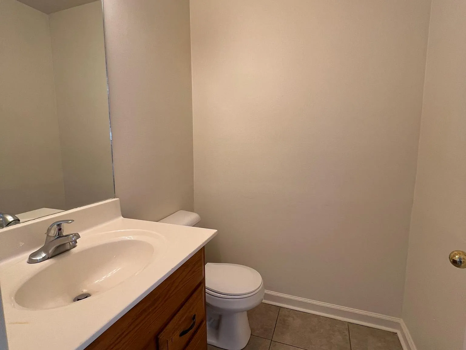3 bed, 2.5 bath, 1215 sqft, $1,600 — Photo 3