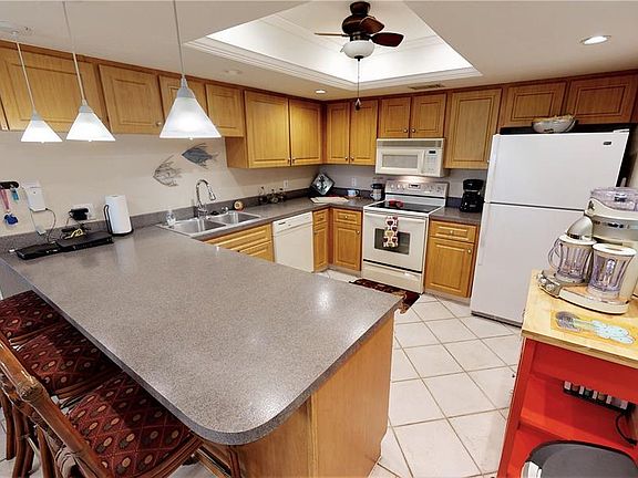 4th image of 3220 S Shore Dr #21-B
