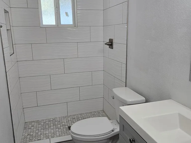 620 E Broadway Ln — Photo 10