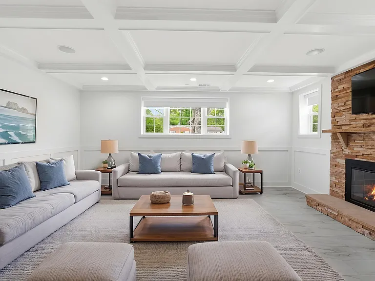 7504 Dolce Dr — Photo 30