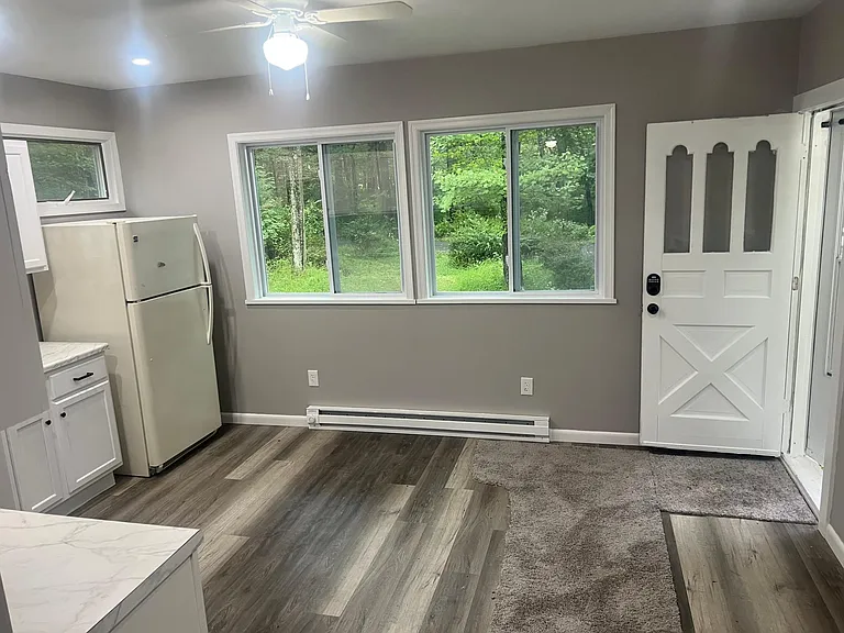 124 Spruce Ln — Photo 8