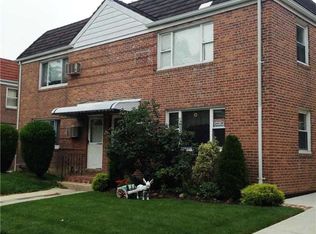 7627 170th St, Fresh Meadows, NY 11366