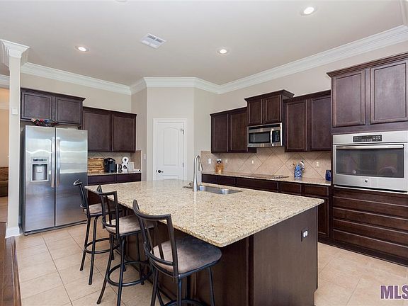 4th image of 30929 Creek Valley Dr
