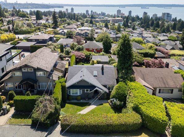 2136 Nelson Ave, West Vancouver, BC V7V 2P7