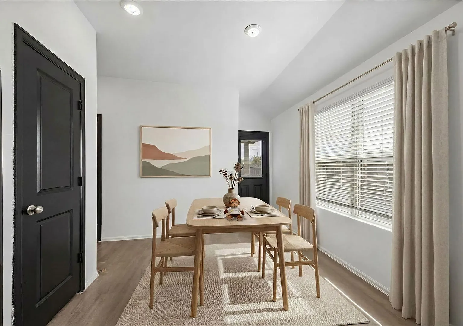 Move-in Ready Home in Hockley for Lease! — Photo 2