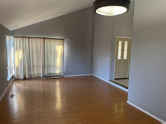 4th image of 620 Kingswood Ct