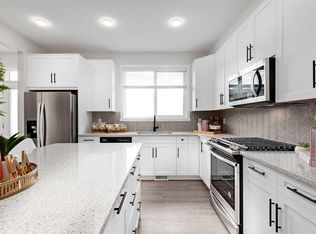 286 W Sora Way SE, Calgary, AB T3S0M7