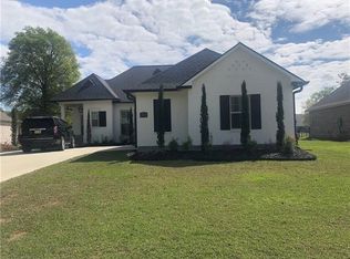 23366 Cypress Cv, Springfield, LA 70462