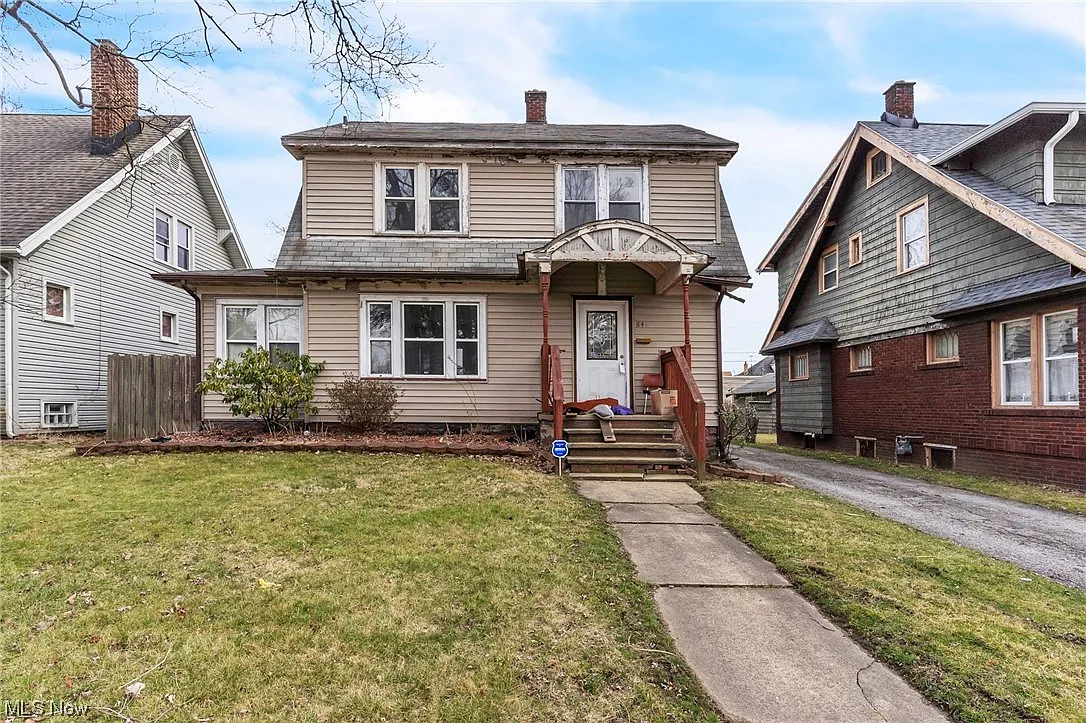 841 Woodbine Ave SE photo 1