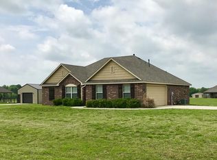 10 Tallgrass Ln, Pryor, OK 74361