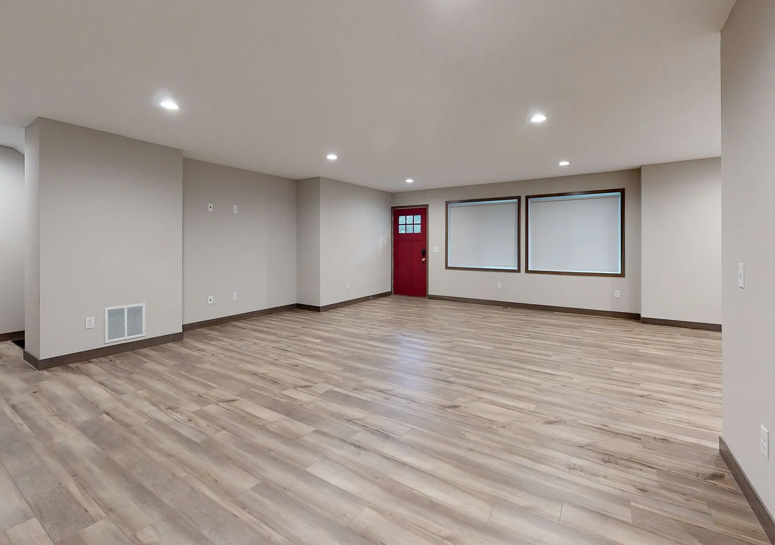 1022 12th Ave SE Duplex — Photo 1