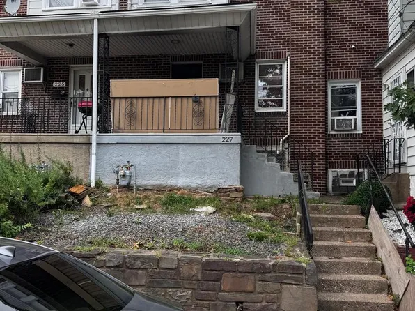 227 Laurel Rd, Sharon Hill, PA 19079