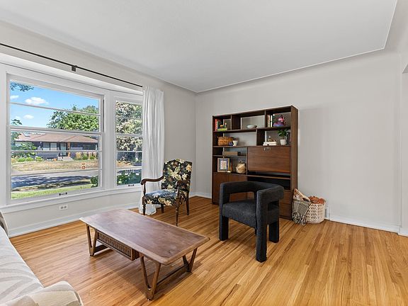 5th image of 5821 Irving Ave S