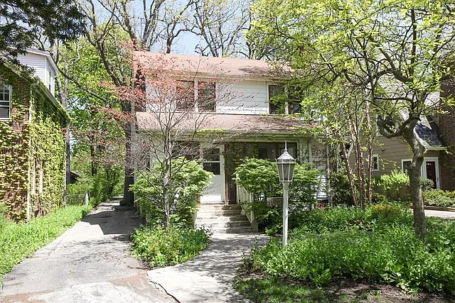 1155 Ridgewood Dr photo 1