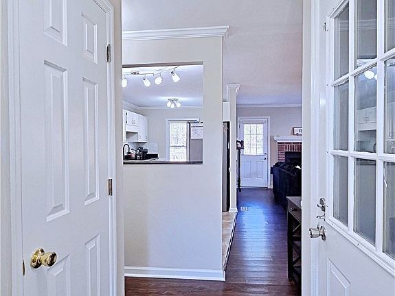 5th image of 558 Prestige Blvd