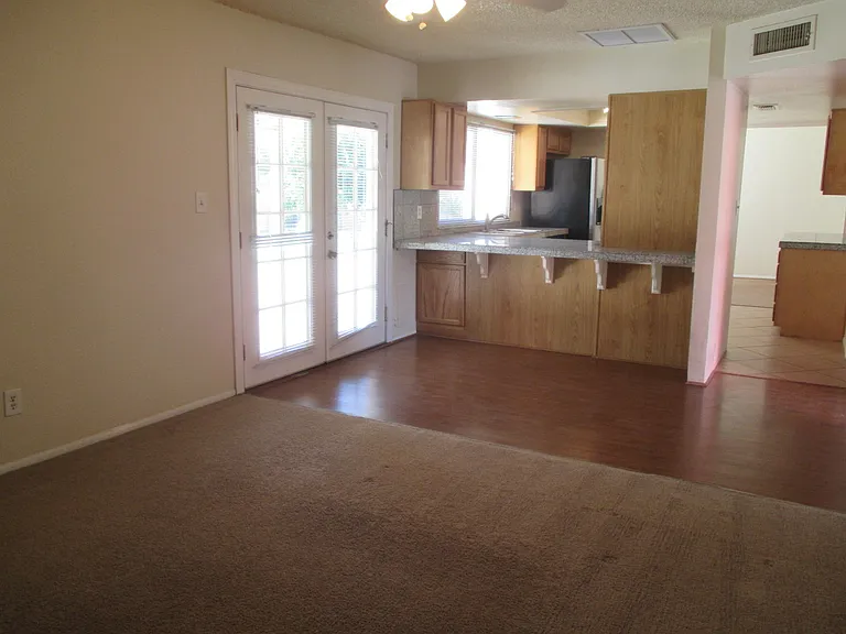 2131 E Palmcroft Dr — Photo 11