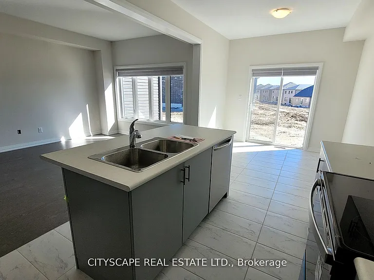 206 Rosanne Cir — Photo 8