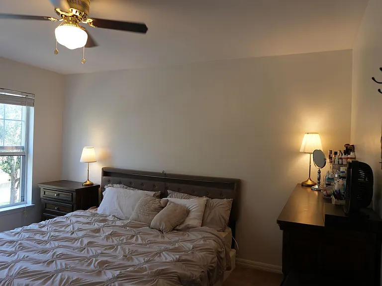 1004 Waterside Dr — Photo 25