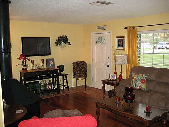 4th image of 226 Woodland Dr
