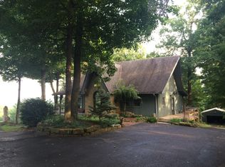 4261 Stone Mountain Rd, New Albany, IN 47150